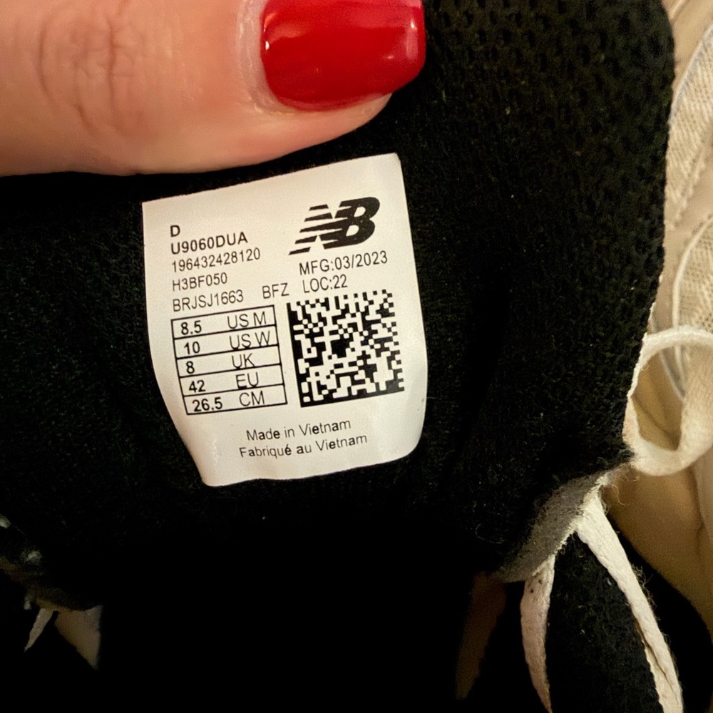 New Balance White and Black Mesh Running Sneakers - Picture 5 of 5